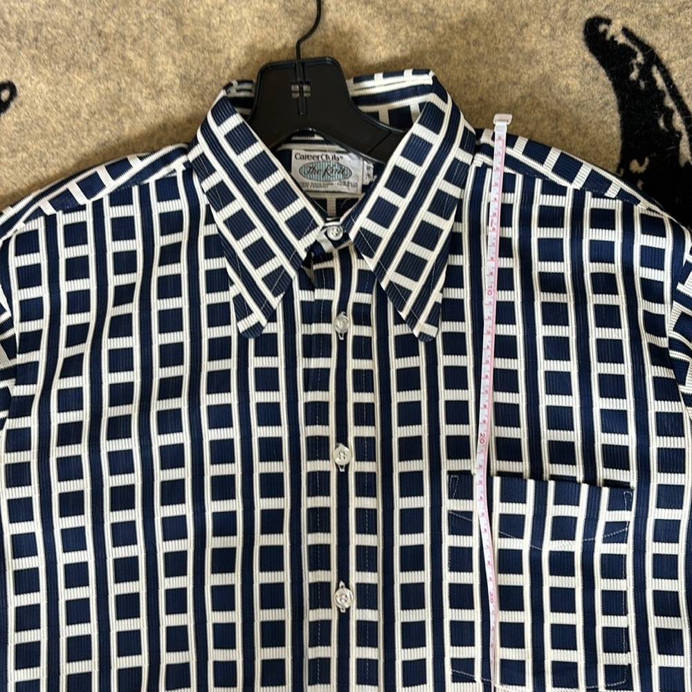Vintage Men’s 1970’s geometric dress shirt - Picture 11 of 12